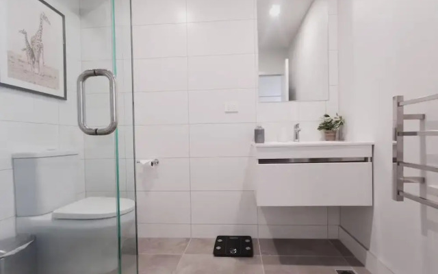 Brand New Lux 2 Bedroom Apartment