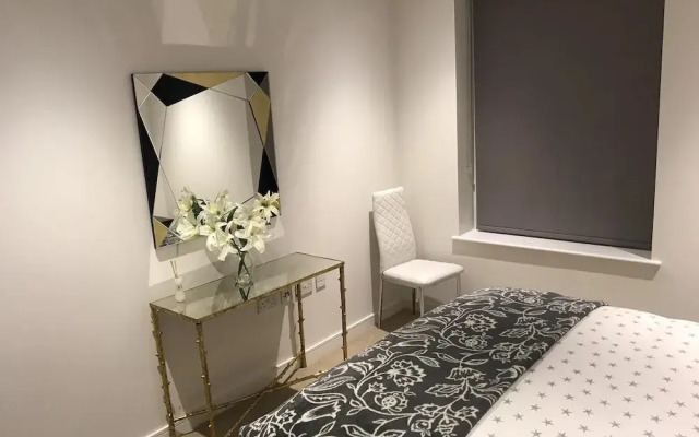 Kew Bridge Apartments