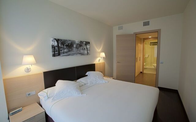 Apartamentos Jardines de Uleta Suites