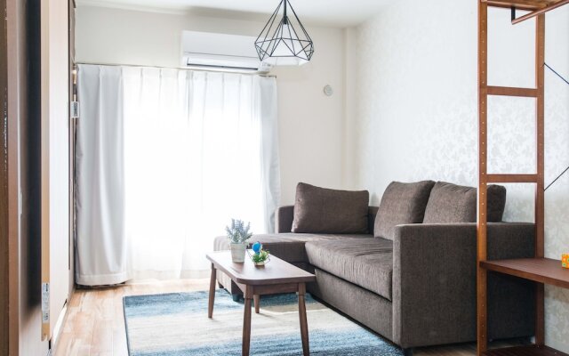 YUYU House - Imazado Anywhere Door