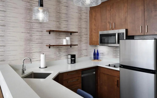 Inn at Bellefield / Hyde Park