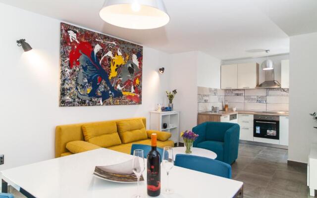 Apartment Ema