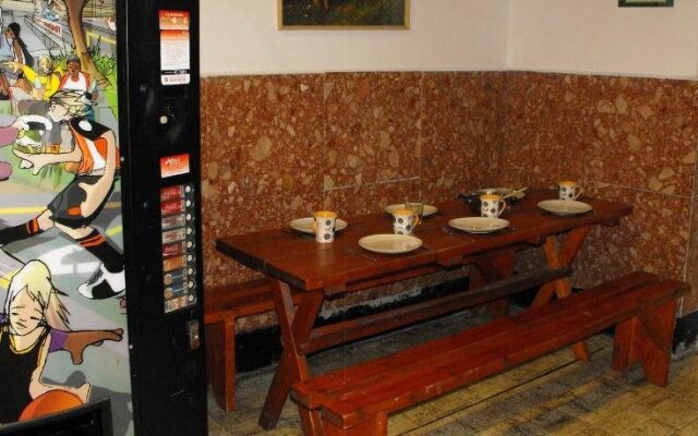 Season Hostel 2