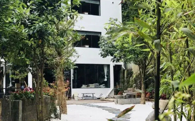 Guiyuan Qiaoju Guesthouse