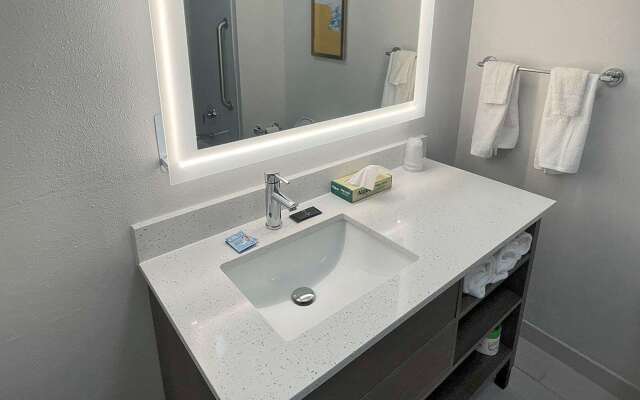 Comfort Suites Mobile-South Alabama University Area