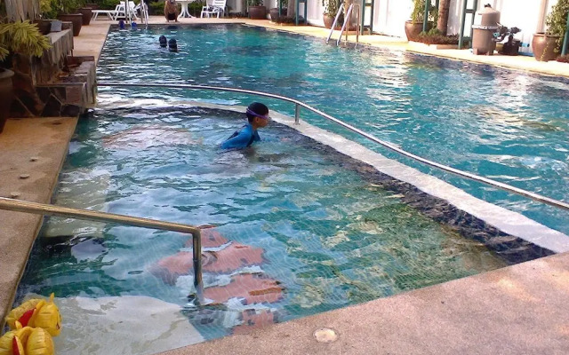 Baan Klang Hua Hin Resort & Condominium