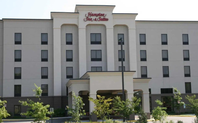 Hampton Inn & Suites Chesapeake-Square Mall