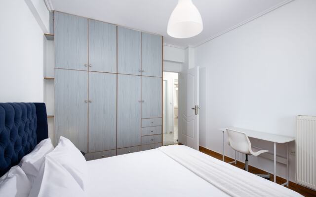 Hosting Moments Alimos Riviera Flat