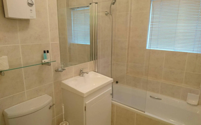 Century On Lake Apartments