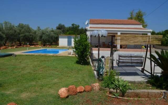 Villa With 2 Bedrooms In Floridia With Private Pool Enclosed Garden And Wifi 12 Km From The Beach