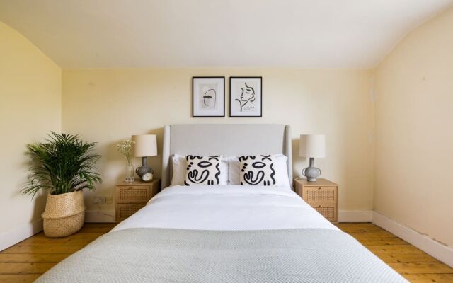 The Camberwell Secret - Alluring 3bdr House With Garden