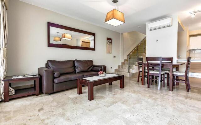Townhouse 2 bedrooms on the first line