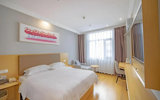 GreenTree Inn Anhui Fuyang Railway Station W XianGYAng Road Business Hotel