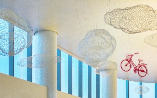 W Suzhou