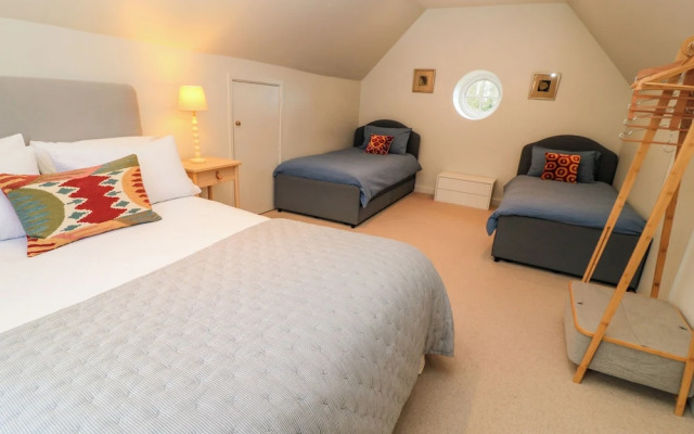 The Elm Coach House