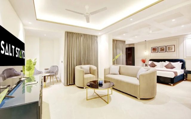 Saltstayz Premier – Galleria Market Road & Sector 27