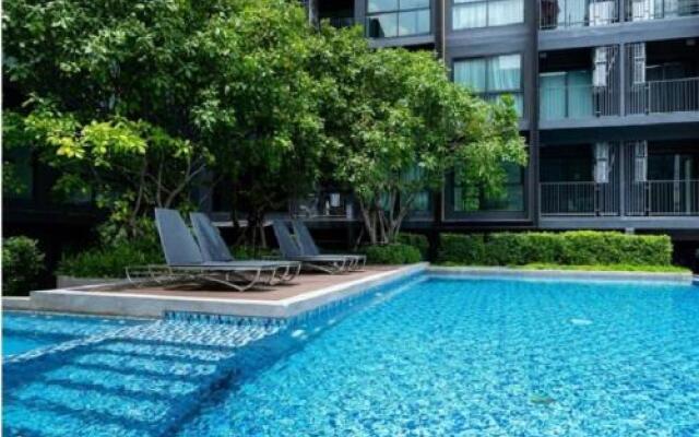 The Excel Groove Condo at Lasalle 52