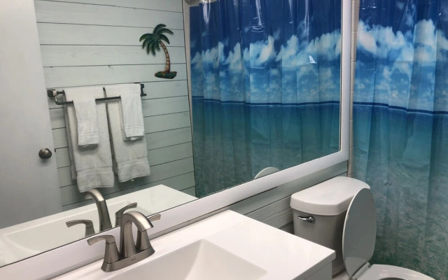 Kon Tiki Inn