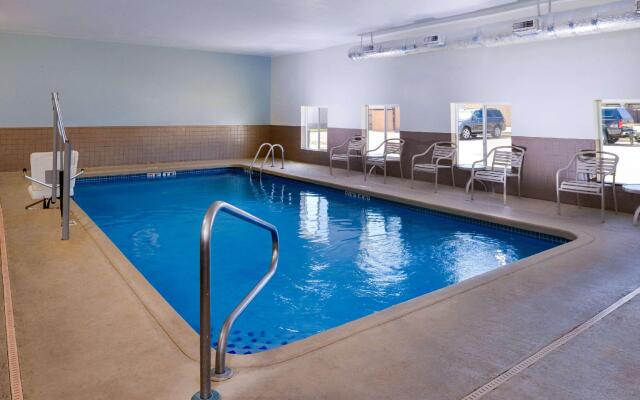 Comfort Inn & Suites