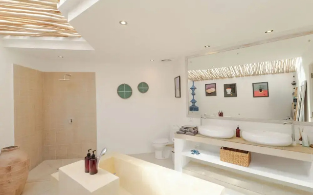 Villa Cocodrilos 1 by Pertama Stay