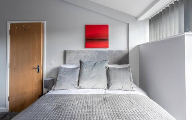 Riverside Balcony With Parking Minutes To Saltaire