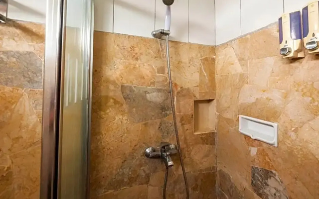 OYO 2900 New Bukit Kasih