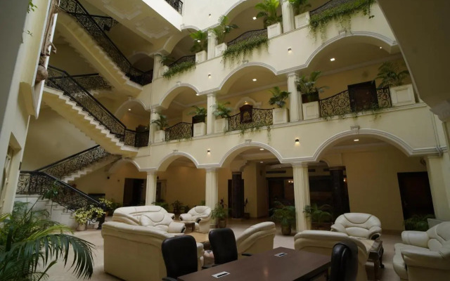 Hotel Arya
