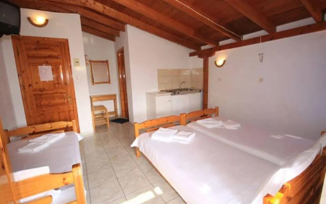 Anna Rooms