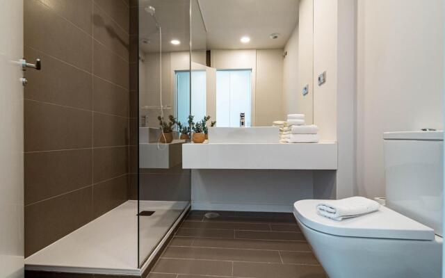 LM351A- Luxury 3 bed family apartment