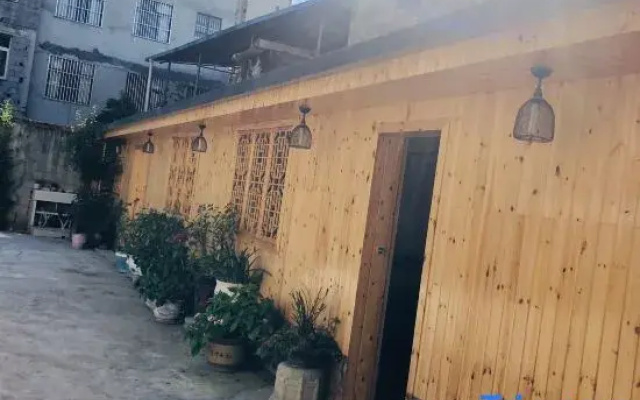 Shi March Homestay