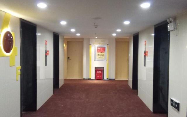 IU Hotels·Guiyang Jinyang Century City Shopping Center Chayuan Cun Subway Station Vanke – Hotel Rooms – Guiyang
