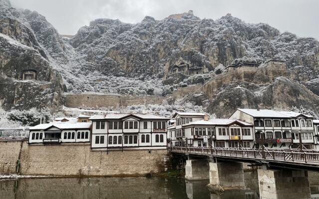 Ziyagil Konağı