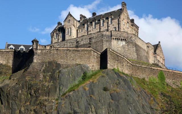 The Rutland Hotel & Apartments