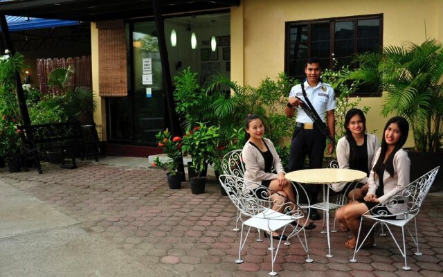 Antonio's Apartelle & Suites