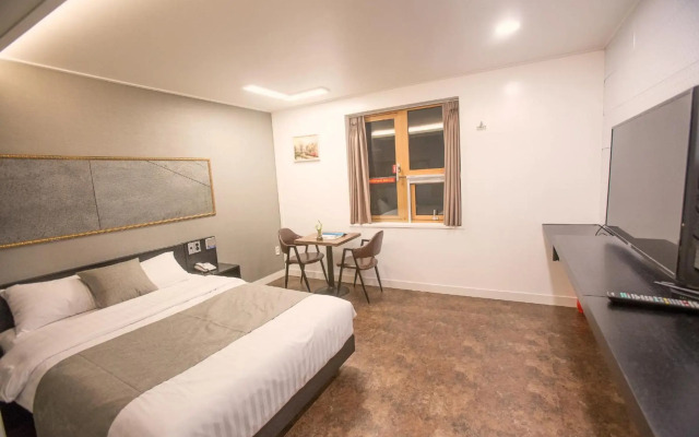 Hotel Major 2