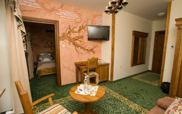 Hotel CARPATIA Bieszczadzki Gościniec