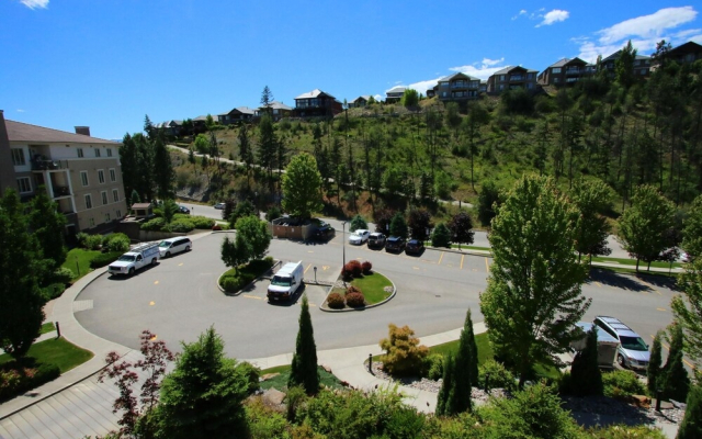 2421 Country Club Drive - 2 Bedroom