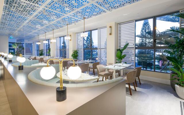 Crowne Plaza Sydney Coogee Beach by IHG