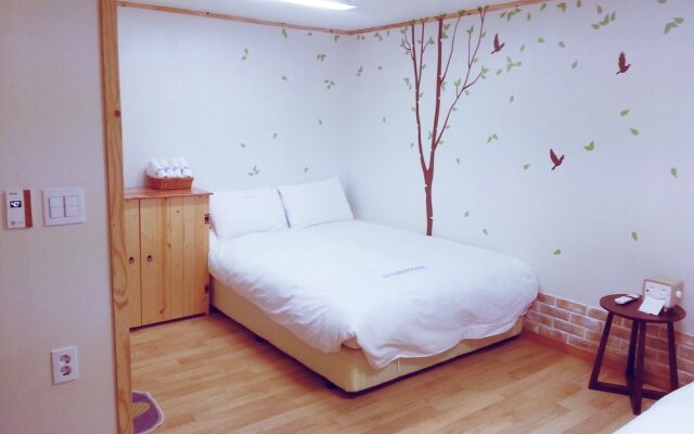 Iu Guesthouse