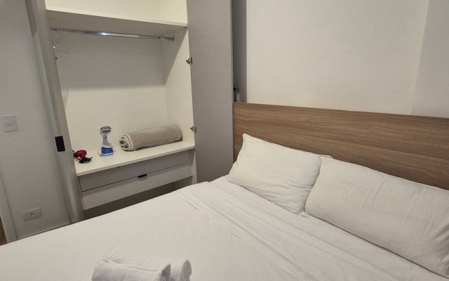Easy Life Campos Salles by Xtay