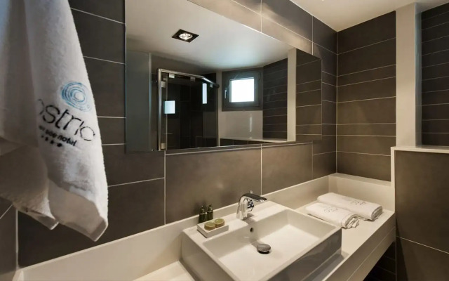 Ostria Sea Side Hotel