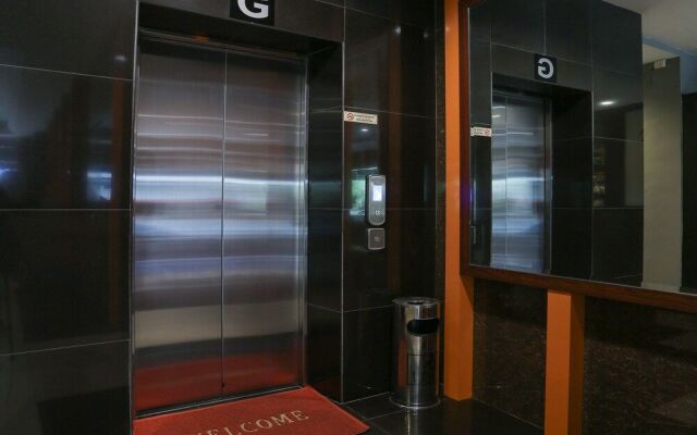 OYO 90157 One World Hotel