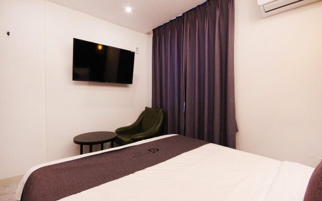 Gray Motel