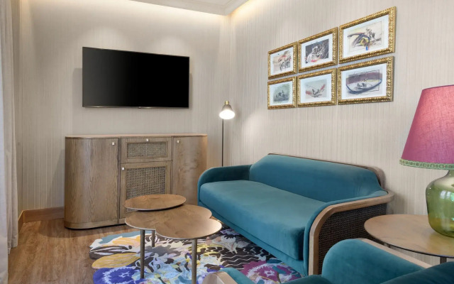 Querencia de Sevilla Autograph Collection