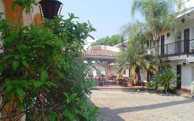 Hotel & Suites Coral