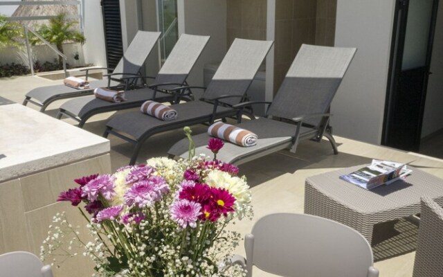 Tropic Playa Apartments by Homing Bird