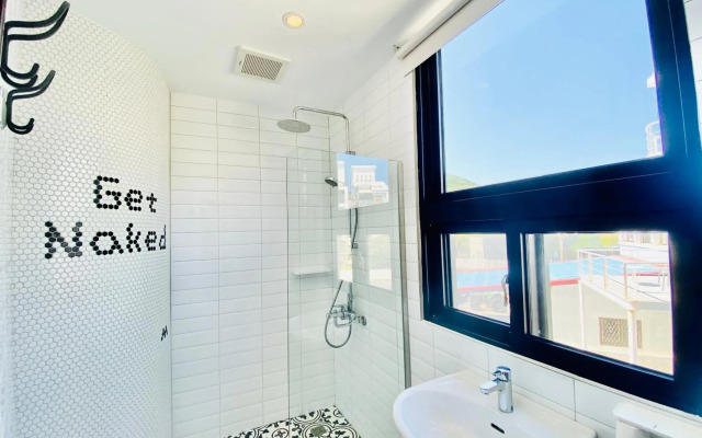 Minimi Inn - SailRock Beach House