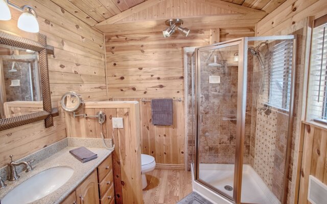 Pinetop Forty Niner 2 Bedroom Cabin