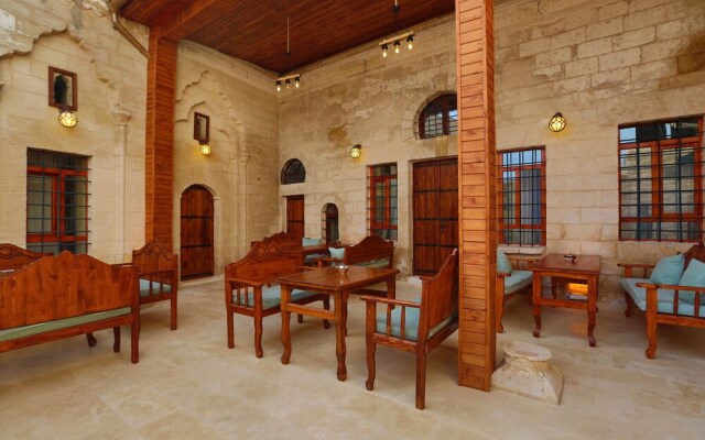 Aryan Otel
