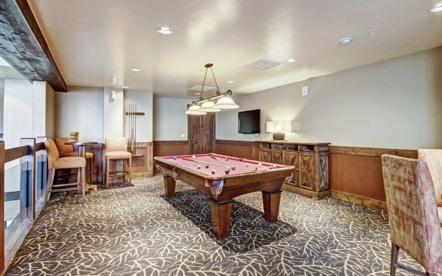 Crystal Peak Lodge by Summit County Mountain Retreats